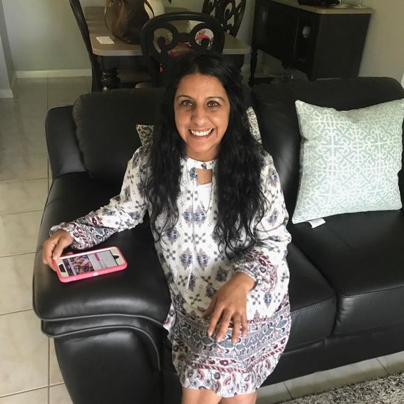 Meet your Posher, Tanya - Picture 1 of 1